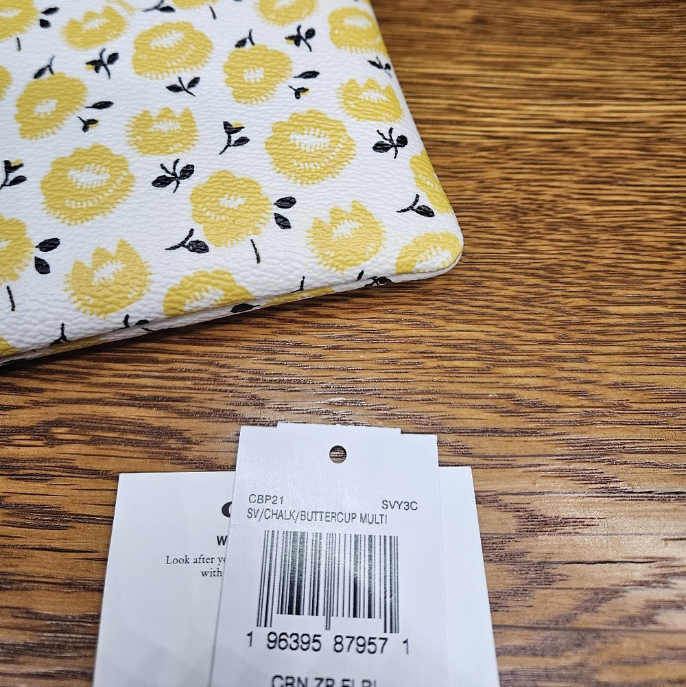Coach Floral Print Buttercup Corner Zip Wristlet NWT - Picture 6 of 6
